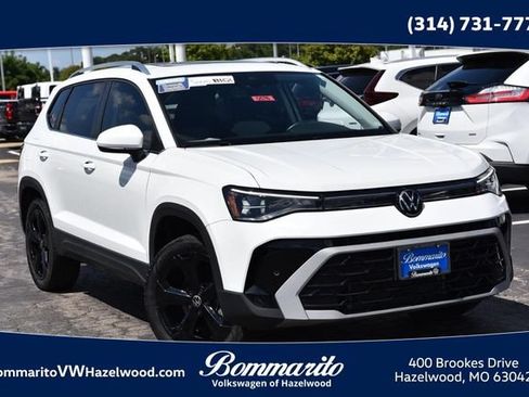 Used 2025 Volkswagen Taos SEL AWD/4WD image 1