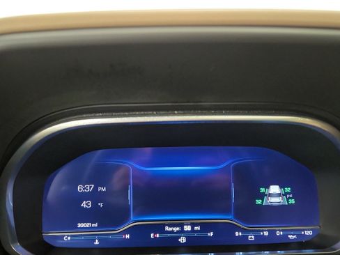 Used 2023 Chevrolet Suburban Premier AWD/4WD image 18