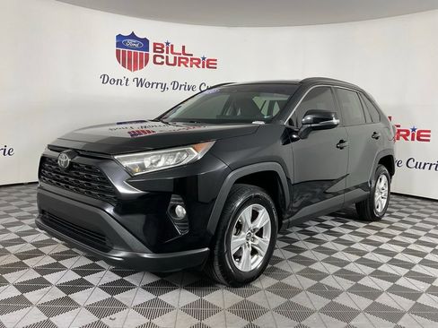 Used 2020 Toyota RAV4 XLE FWD image 7