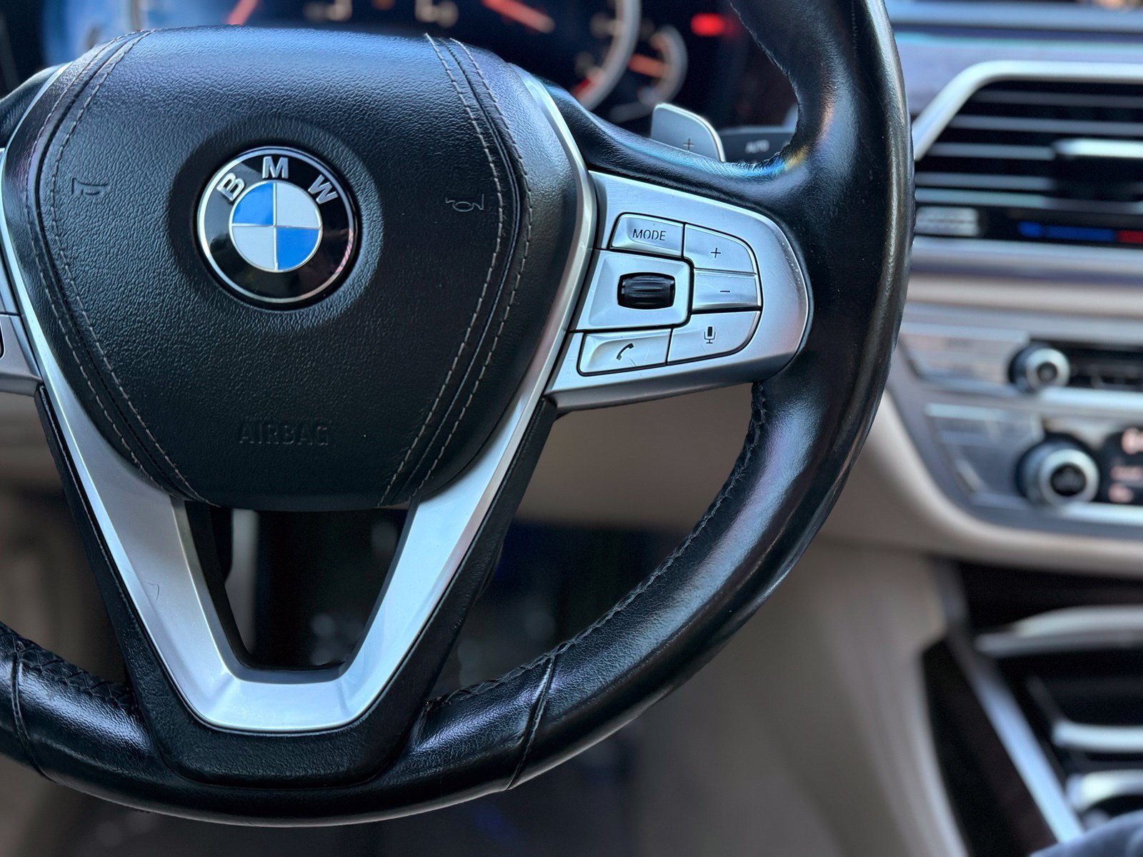 Used 2018 BMW 750i RWD image 27