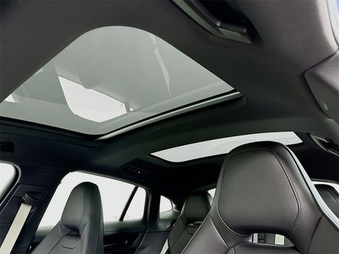 New 2025 Porsche Panamera image 23