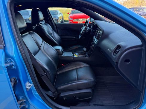 Used 2016 Dodge Charger R/T w/ Plus Group image 37