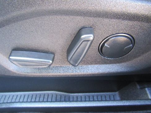 Used 2024 Ford Edge SEL w/ Sport Appearance Package AWD/4WD image 10