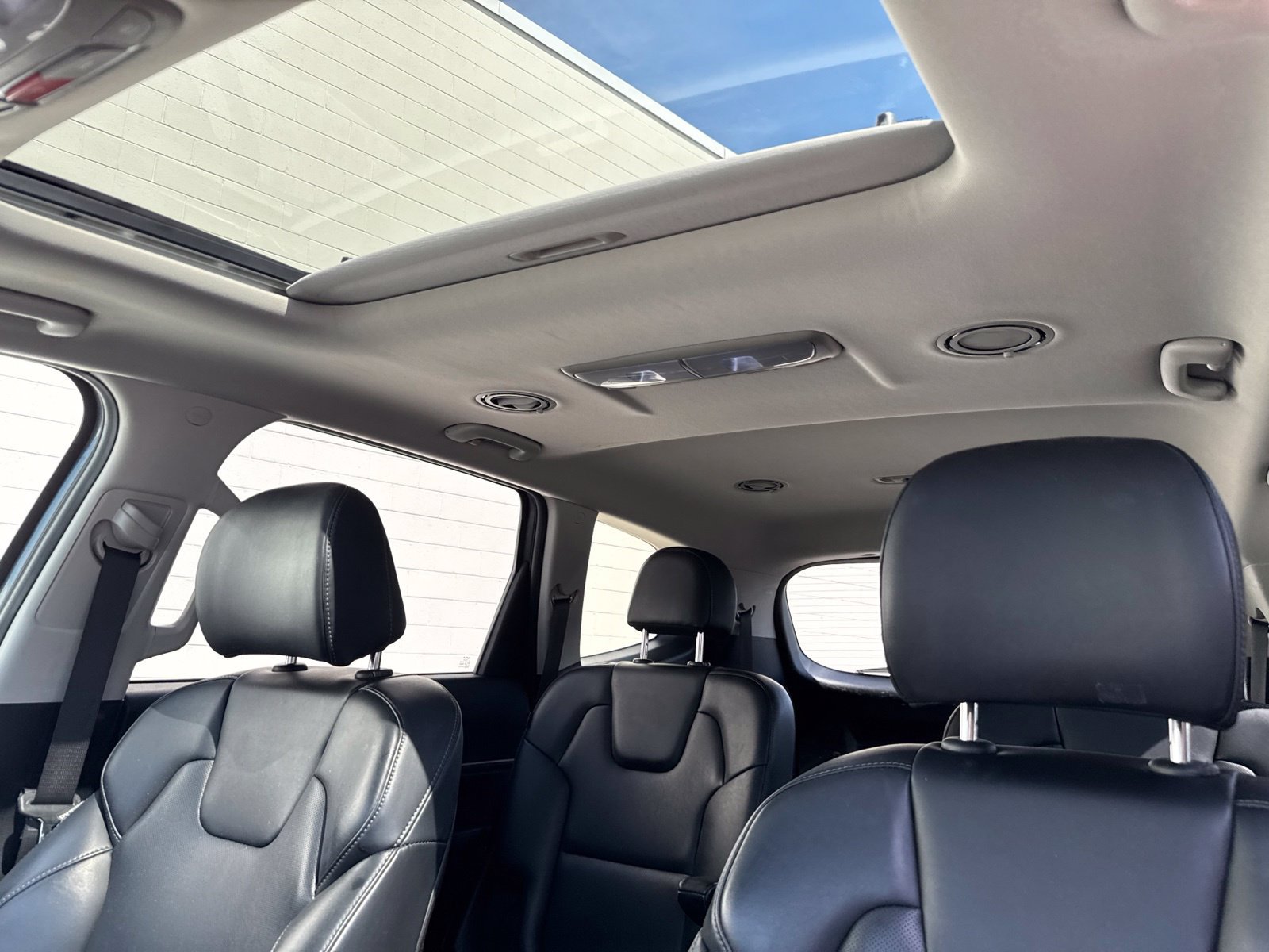 Used 2025 Kia Telluride S FWD image 39