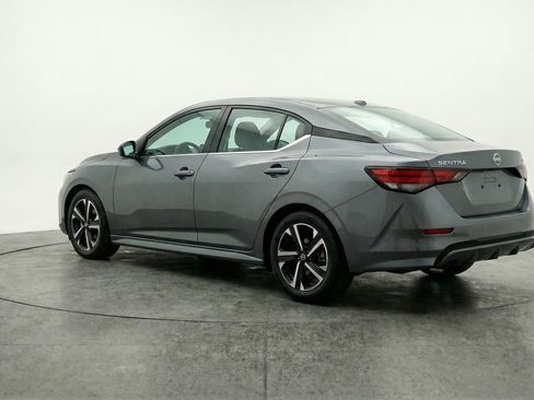 Used 2025 Nissan Sentra SV FWD image 6