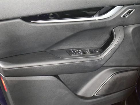 Used 2017 Maserati Levante image 15