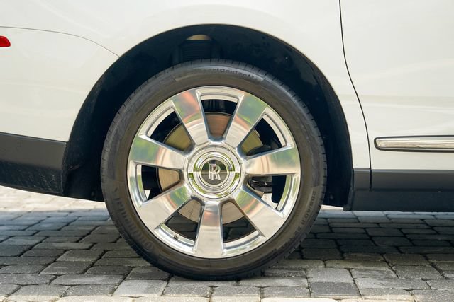 Used 2022 Rolls-Royce Cullinan AWD/4WD image 32