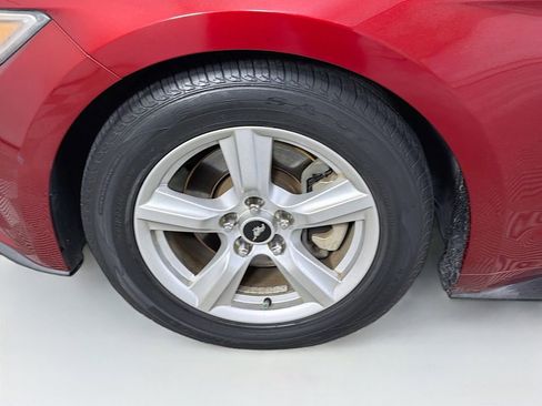 Used 2015 Ford Mustang Coupe image 27