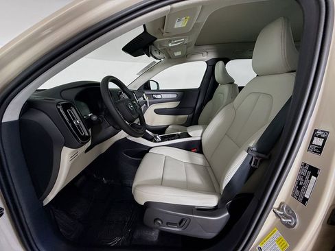 New 2026 Volvo XC40 B5 Plus w/ Protection Package Premier AWD/4WD image 21