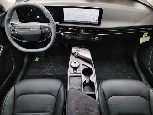 New 2025 Kia EV6 Wind image 18