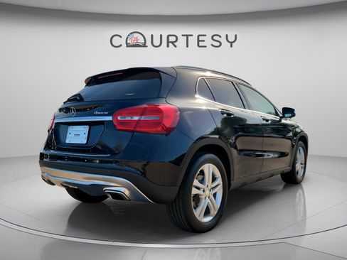 Used 2015 Mercedes-Benz GLA 250 4MATIC image 5