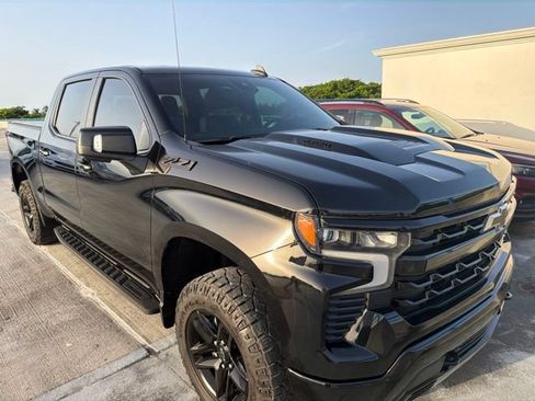 Used 2022 Chevrolet Silverado 1500 LT Trail Boss w/ LT Trail Boss Premium Package AWD/4WD image 13