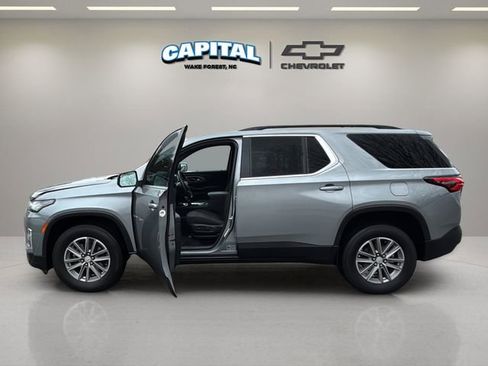 Used 2023 Chevrolet Traverse LT image 13