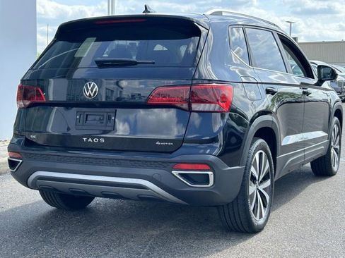 Certified 2023 Volkswagen Taos SE w/ Panoramic Sunroof Package AWD/4WD image 7