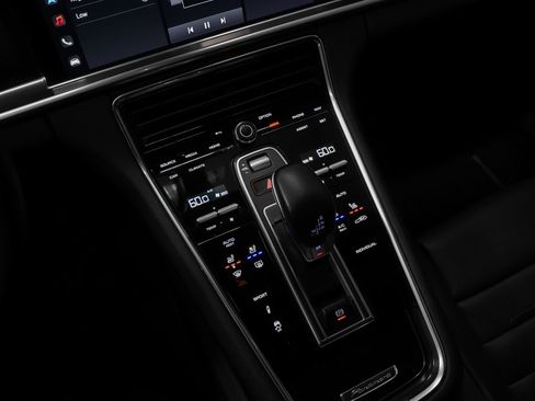 Certified 2023 Porsche Panamera 4 Platinum Edition AWD/4WD image 35