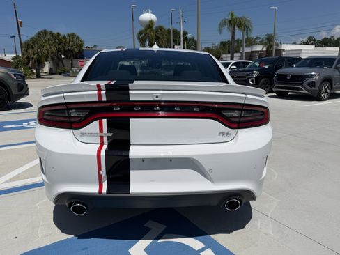 Used 2023 Dodge Charger R/T w/ Harman/Kardon Audio Group RWD image 4