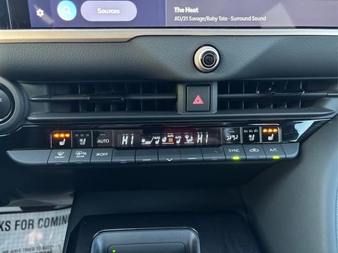 Used 2025 Toyota Crown Signia image 34