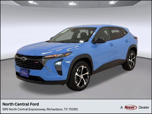 Used 2024 Chevrolet Trax RS w/ Driver Confidence Package FWD image 1