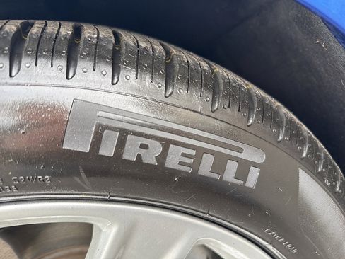 Used 2018 Chevrolet Camaro LT w/ Technology Package image 23