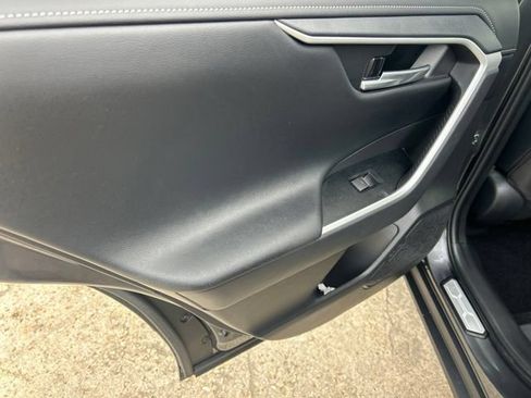 Used 2025 Toyota RAV4 Limited FWD image 27