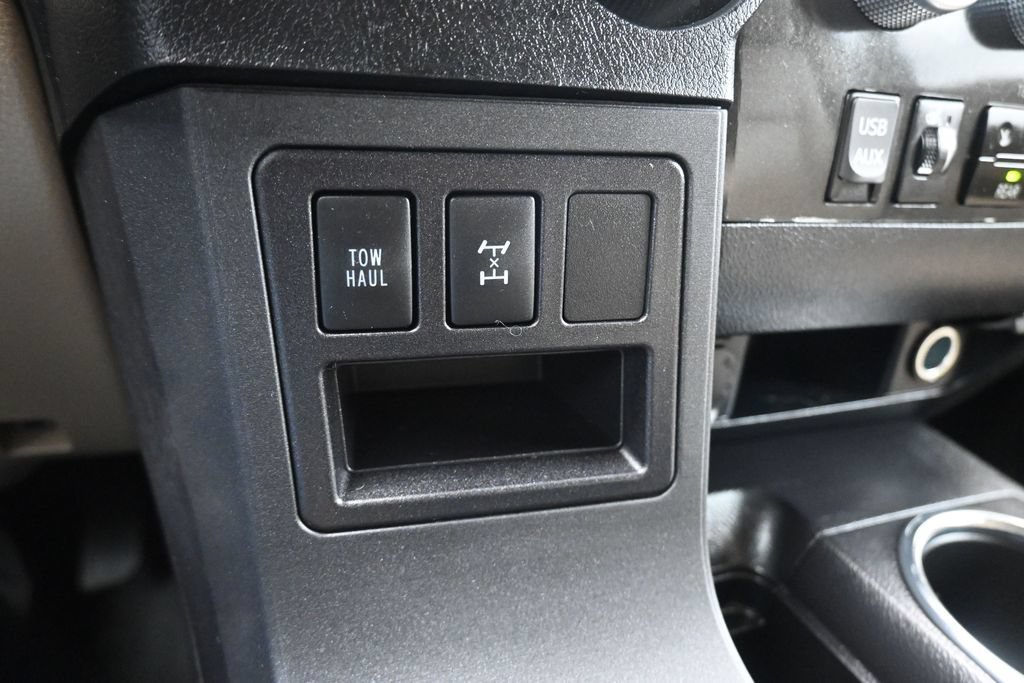 Used 2019 Toyota Sequoia Limited w/ Safety & Convenience Package AWD/4WD image 23