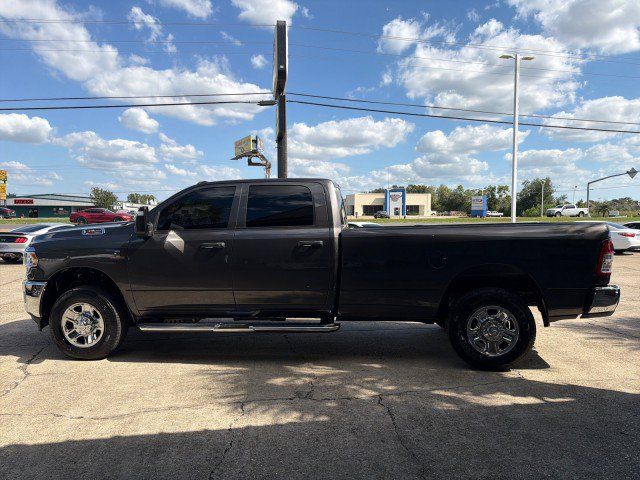 Used 2024 RAM 3500 Tradesman w/ Chrome Appearance Group AWD/4WD image 8