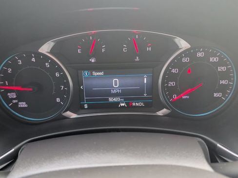 Used 2020 Chevrolet Equinox LT w/ Driver Convenience Package FWD image 13