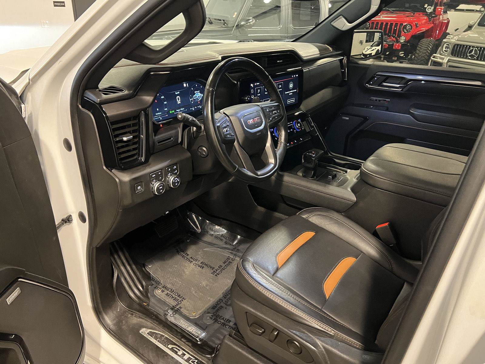 Used 2023 GMC Sierra 1500 AT4 w/ AT4 Preferred Package AWD/4WD image 11