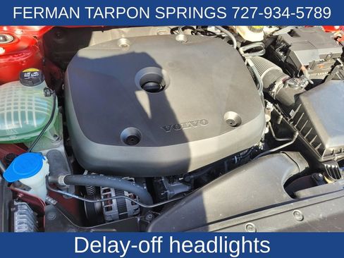 Used 2019 Volvo XC40 T5 Momentum image 21