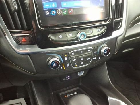 Used 2023 Chevrolet Traverse LT image 22