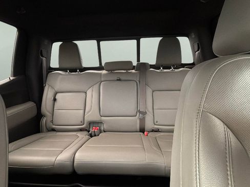 Used 2021 GMC Sierra 1500 SLT image 12