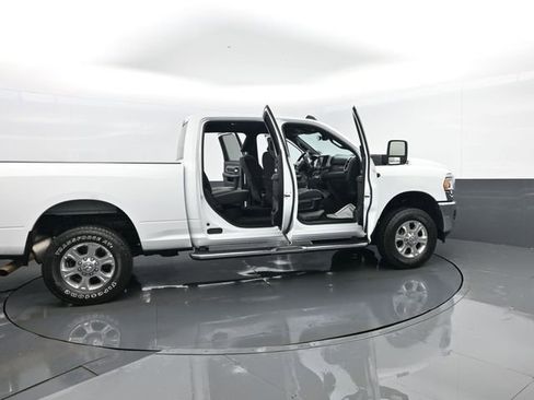 Used 2024 RAM 2500 Big Horn AWD/4WD image 26