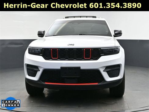 Used 2025 Jeep Grand Cherokee Altitude image 20