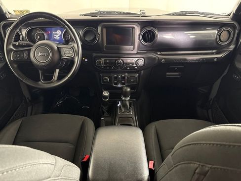 Used 2022 Jeep Wrangler Unlimited Sport AWD/4WD image 12