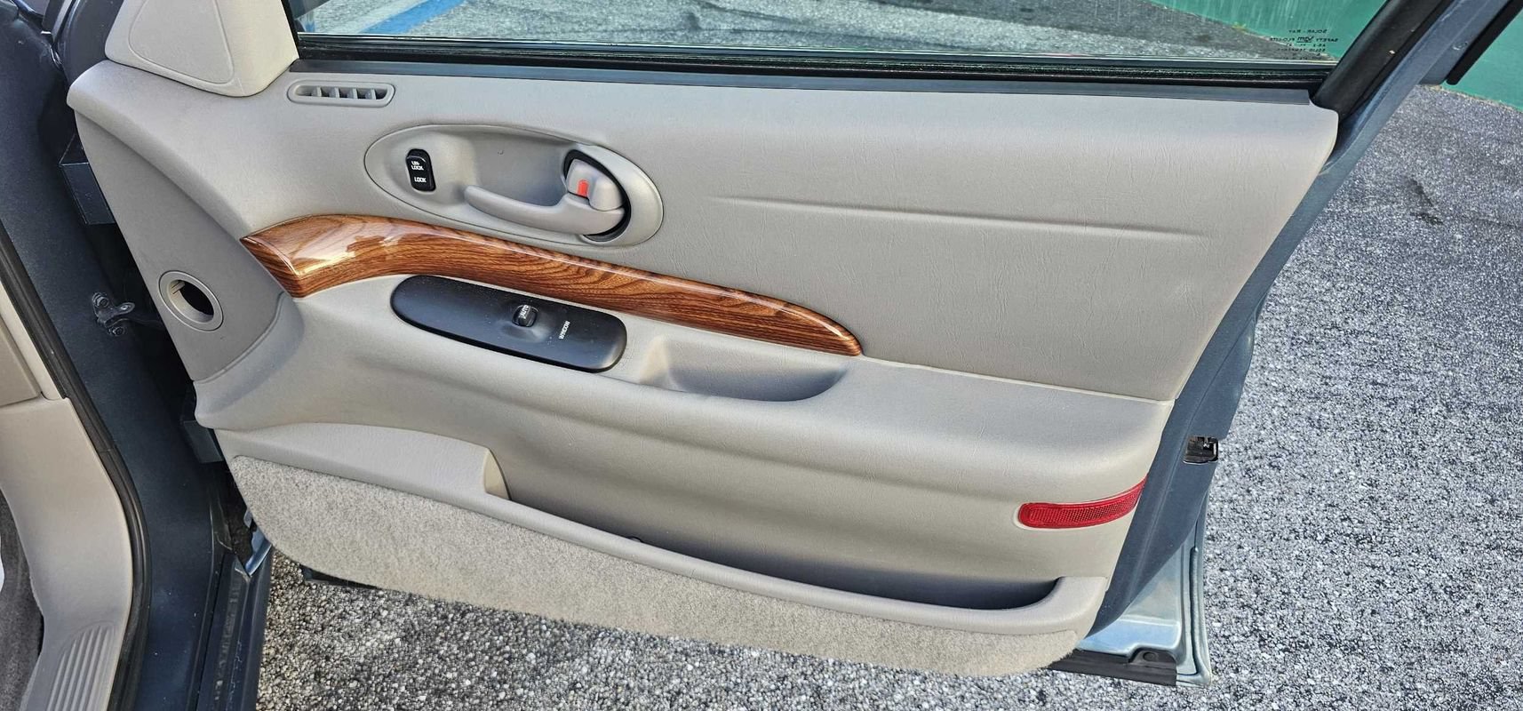 Used 2000 Buick Le Sabre Custom FWD image 14