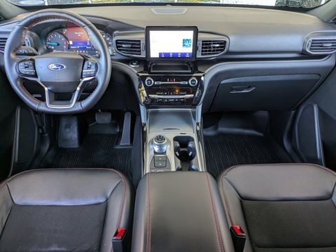 Certified 2023 Ford Explorer ST-Line w/ Class IV Trailer Tow Package image 12