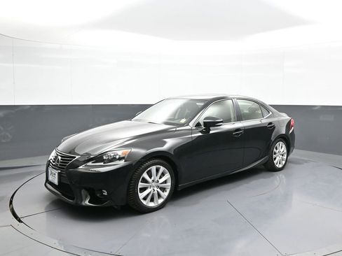 Used 2016 Lexus IS 300 AWD w/ Premium Package image 10