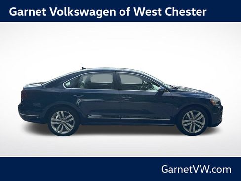 Used 2018 Volkswagen Passat 2.0T SEL Premium FWD image 6