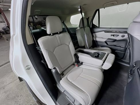 Used 2025 Honda Pilot EX-L image 28