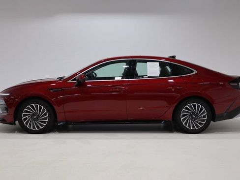 Certified 2025 Hyundai Sonata Limited image 4