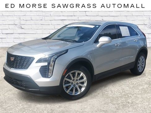 Certified 2021 Cadillac XT4 Luxury w/ Cold Weather Package image 1