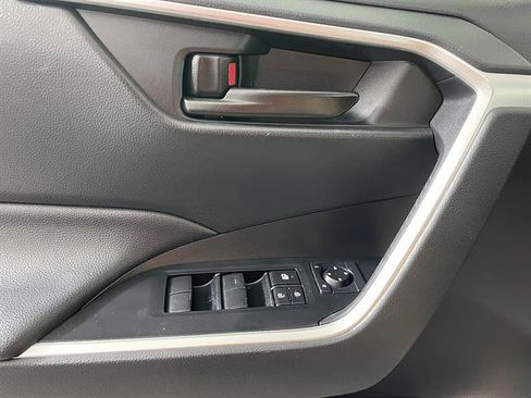 Certified 2023 Toyota RAV4 LE AWD/4WD image 18
