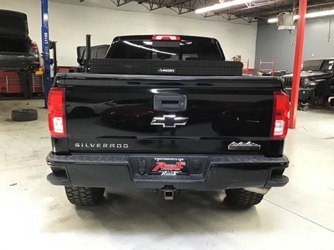 Used 2017 Chevrolet Silverado 1500 High Country AWD/4WD image 6