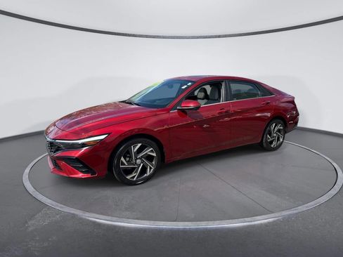 Used 2024 Hyundai Elantra Limited image 1