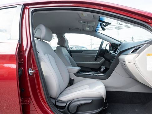 Used 2016 Hyundai Sonata SE FWD image 31