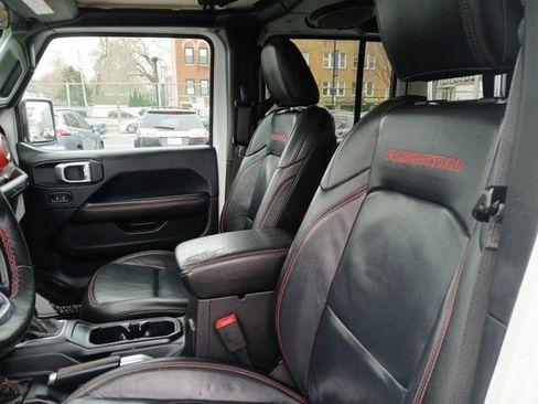 Used 2018 Jeep Wrangler Unlimited Rubicon w/ Safety Group AWD/4WD image 22