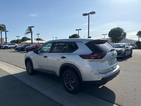 Used 2024 Nissan Rogue S AWD/4WD image 5