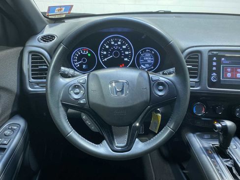 Used 2020 Honda HR-V Sport image 15