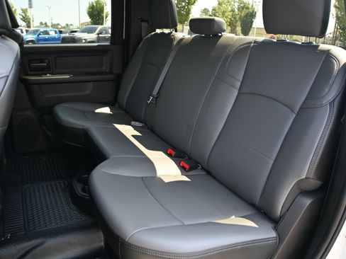 Used 2024 RAM 3500 Tradesman w/ Chrome Appearance Group image 10