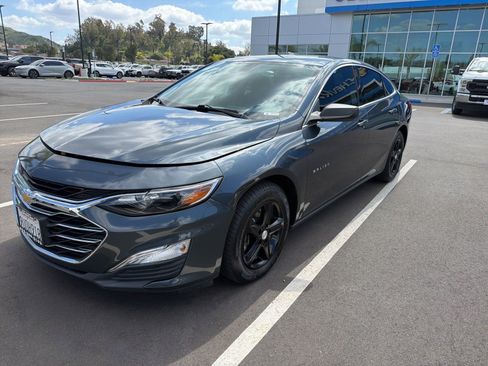 Used 2020 Chevrolet Malibu LS image 3